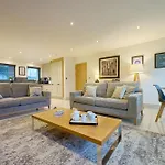 Apartamento Riverside Park 1 *