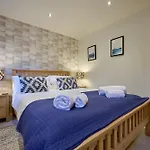 Apartamento Riverside Park 1 *