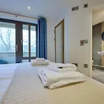 Apartamento Riverside Park 1 *