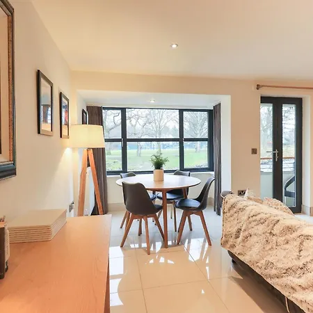 Apartament Riverside Park 1 *