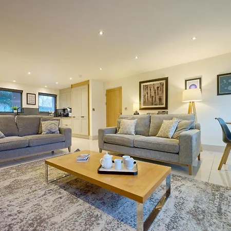 Appartement Riverside Park 1 *