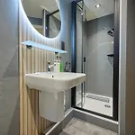 Riverside Park 1 شقة كيسويك
